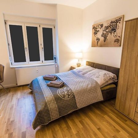 A Stylish Apartment In The Center Of True Берлин Экстерьер фото