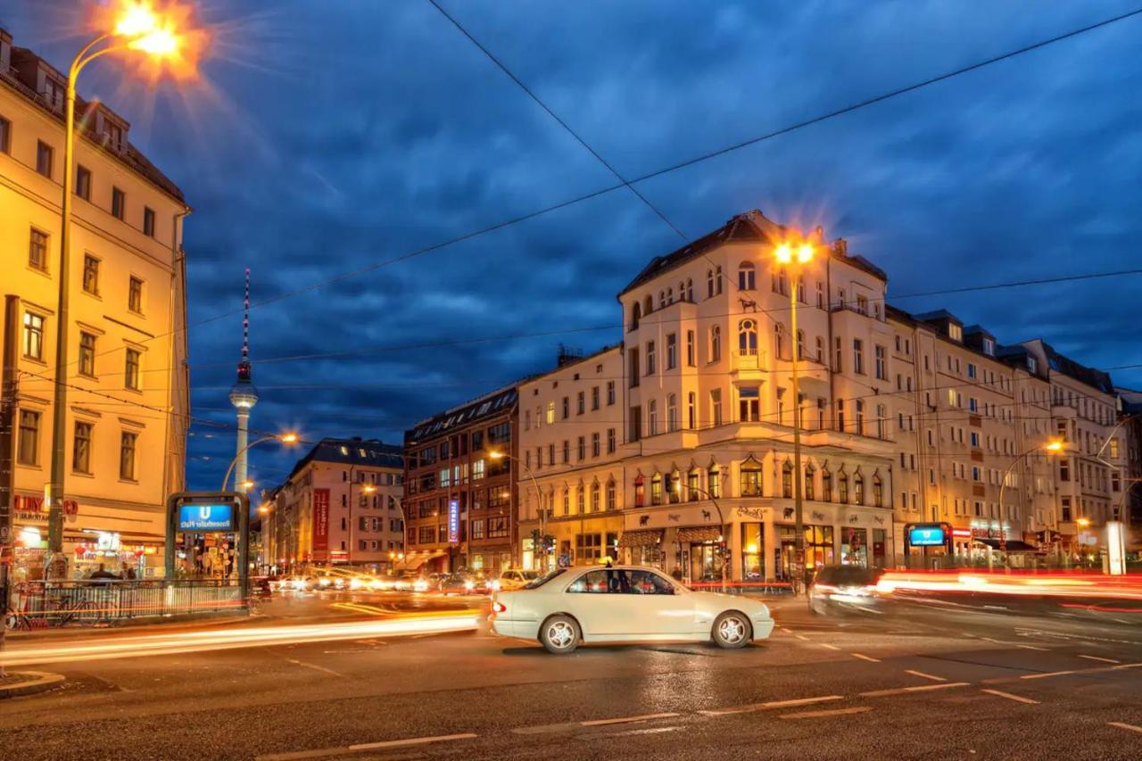 A Stylish Apartment In The Center Of True Берлин Экстерьер фото